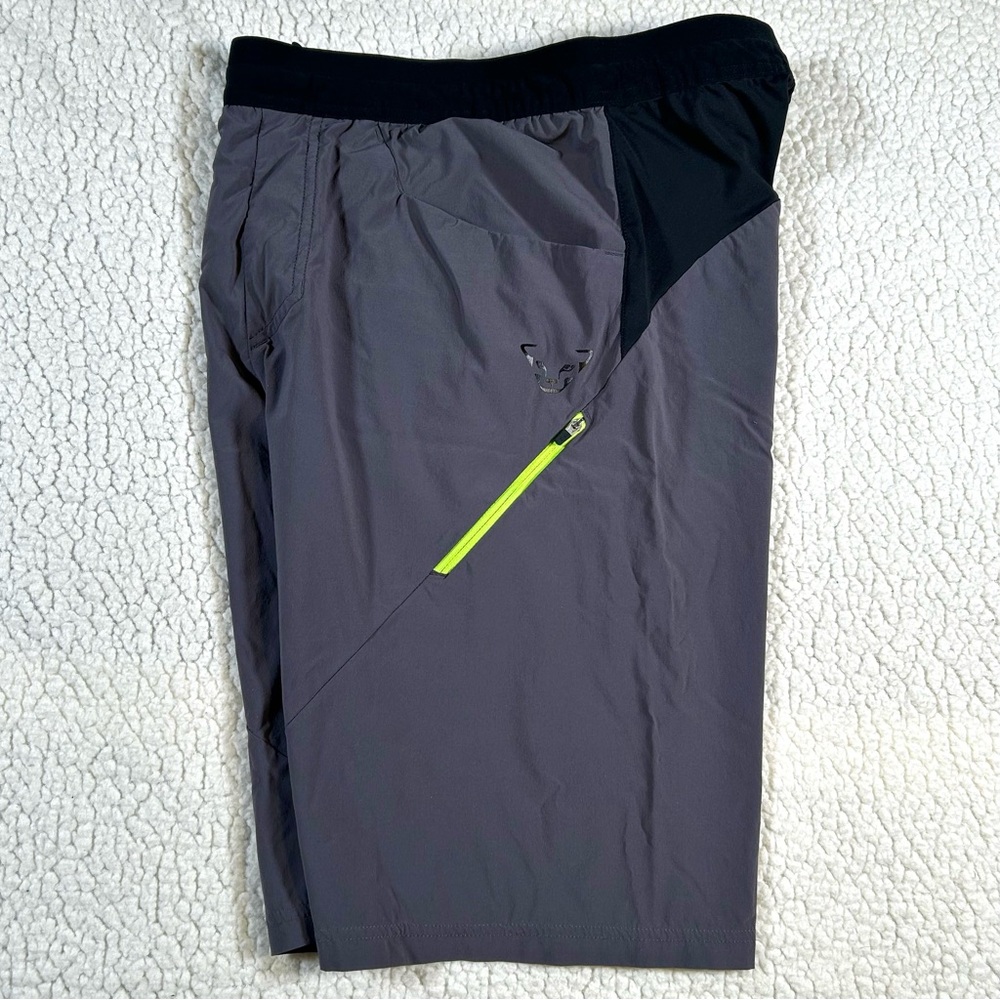 Dynafit Men’s Gray & Black Athletic Shorts with Neon Accents Size Medium - Picture 4 of 6